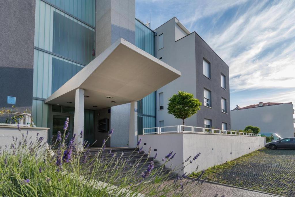 Zigo Modern Studio Apartment Near Beach Split Exterior photo